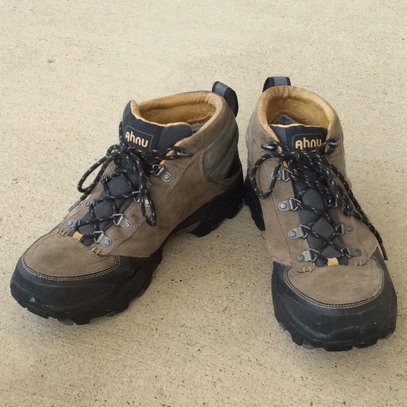 ahnu men's boots